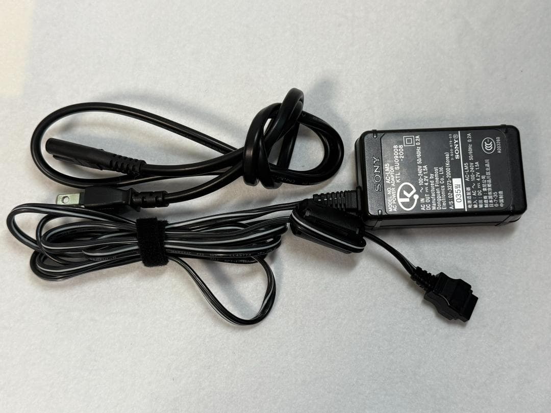 デジタルカメラ Sony Cyber-shot 4.0 Mega Pixels