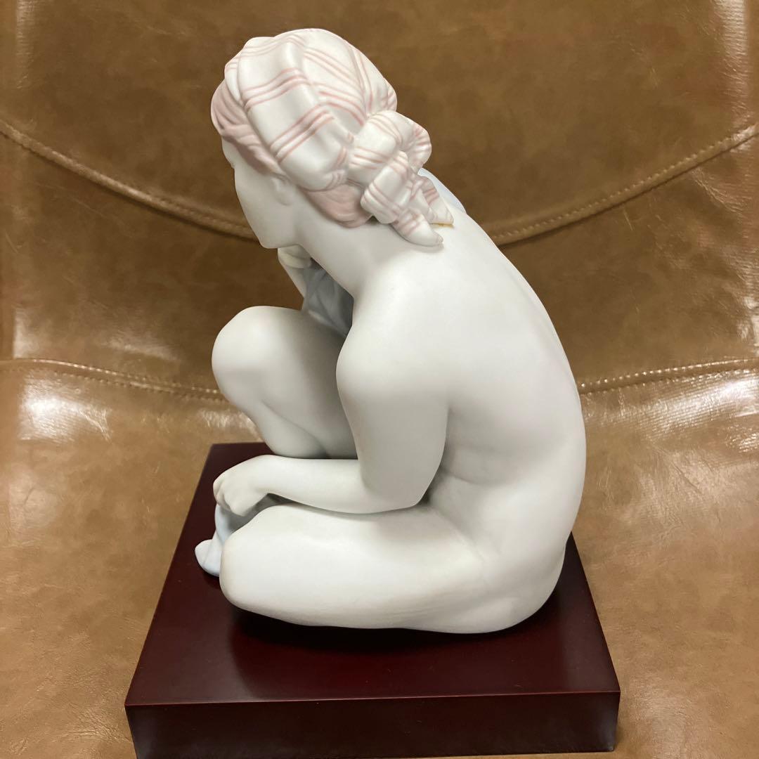 リヤドロLLADRO 婦人像　ほぼ未使用