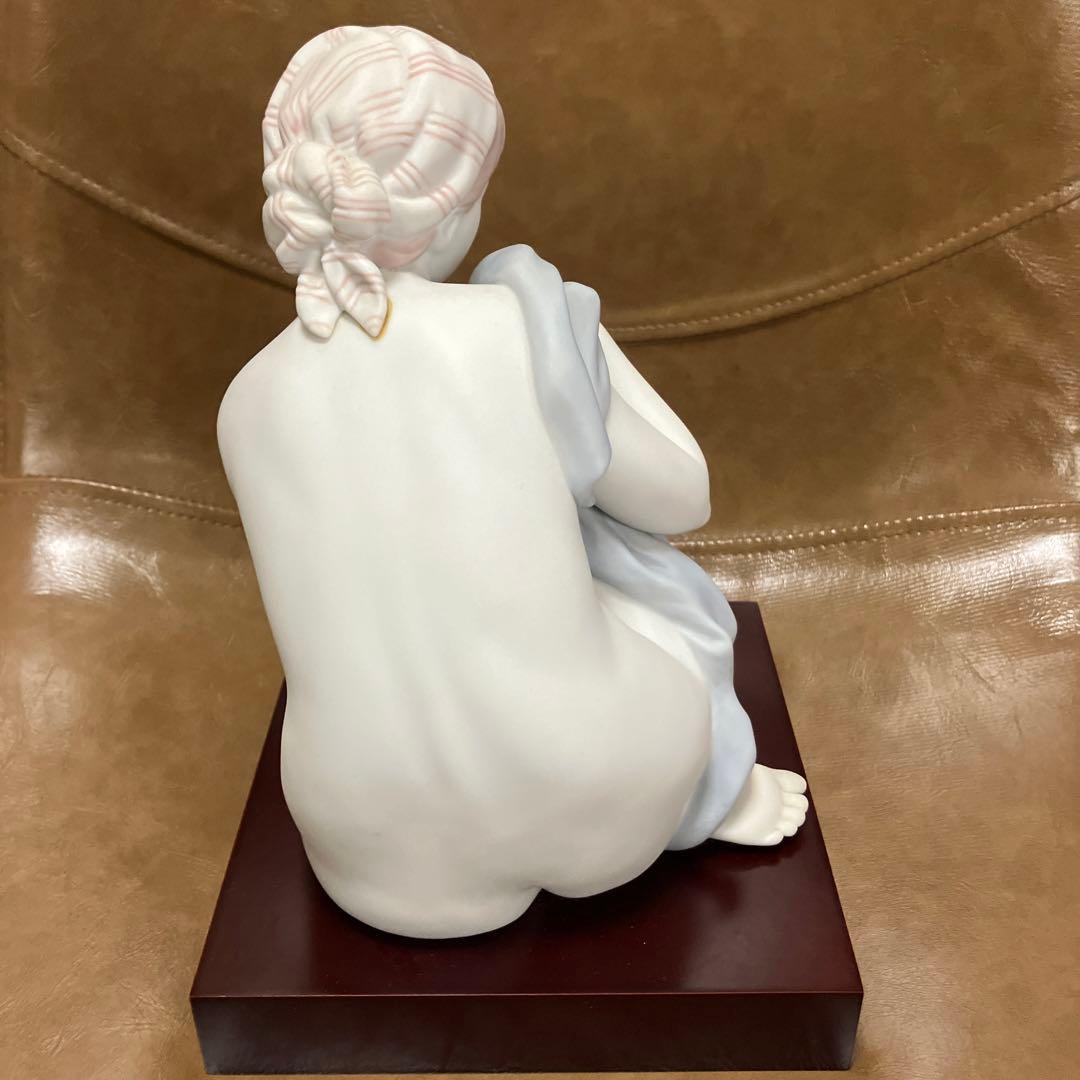リヤドロLLADRO 婦人像　ほぼ未使用