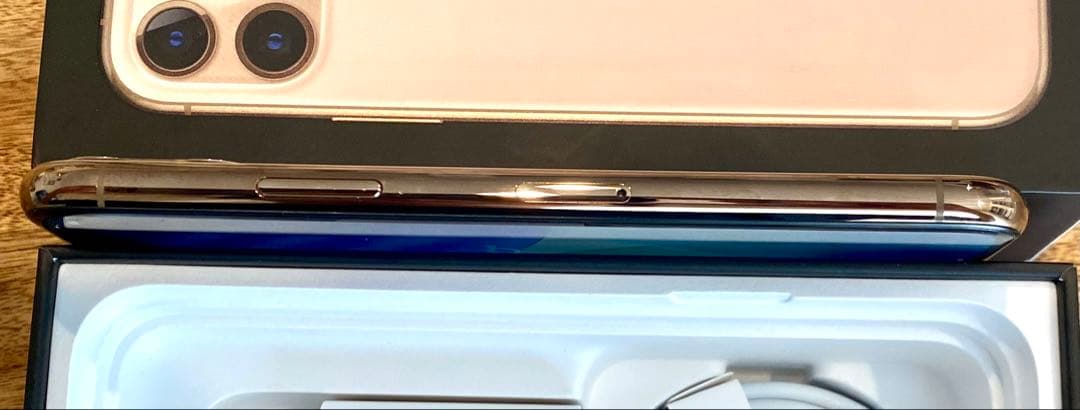 【極美品】 iPhone11 Pro 256GB ゴールド SIMフリー 修理無