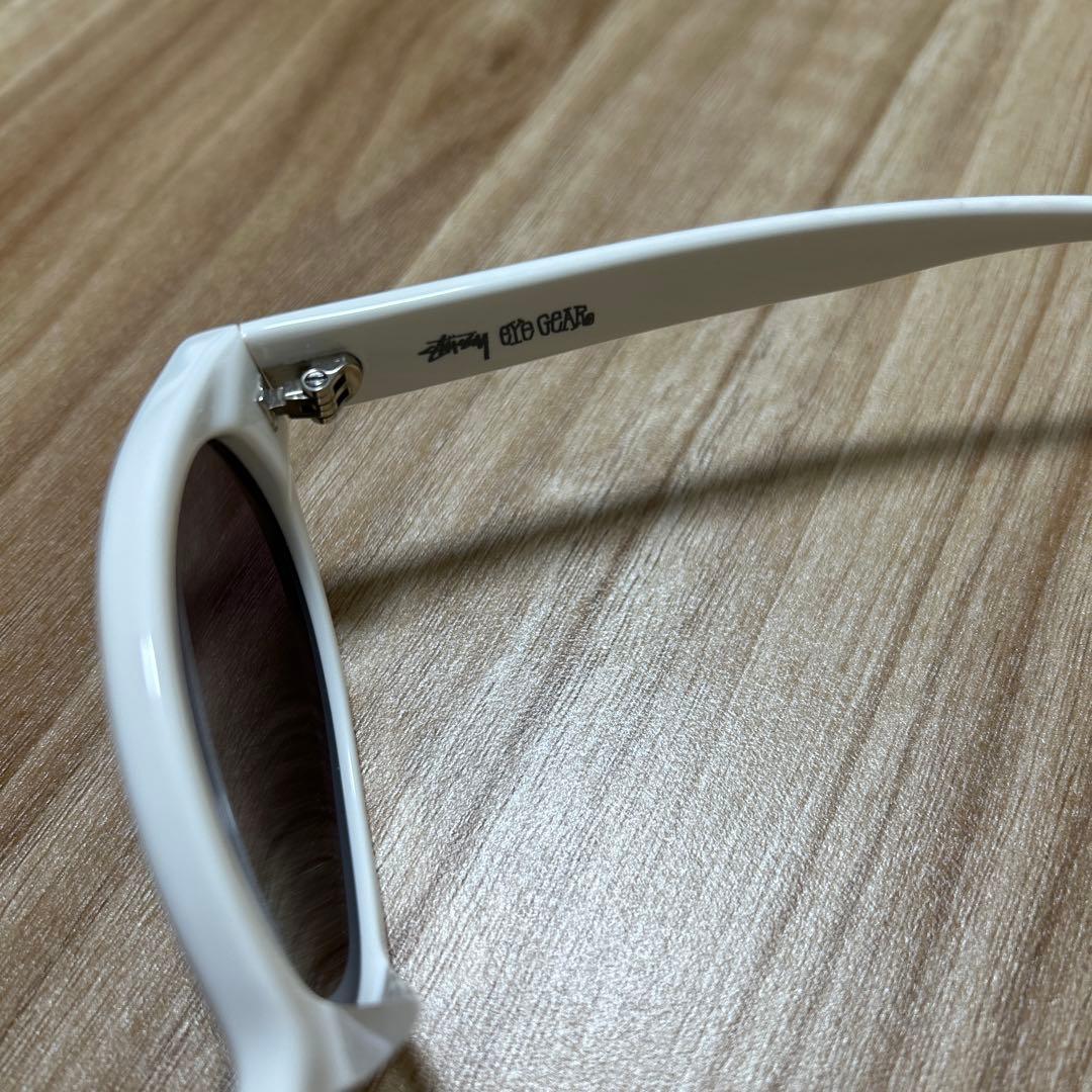 stussyサングラス