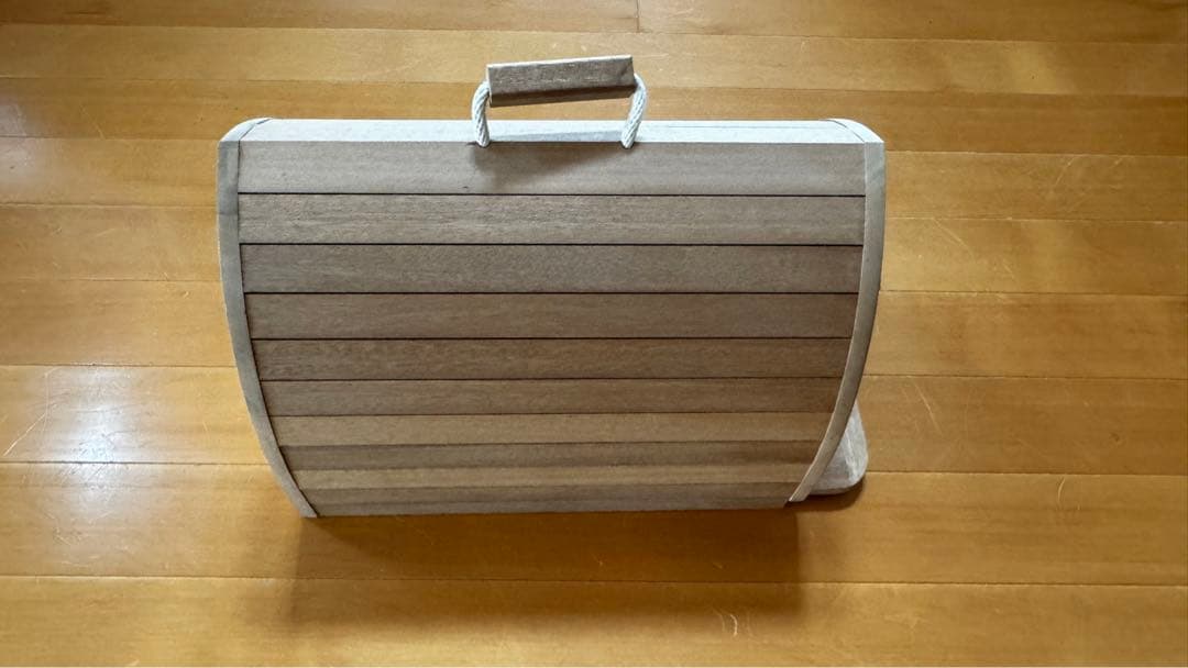 ⭐️お洒落で持運びが楽⭐️ハンドメイド⭐️小型犬/猫用小屋 木製★送料無料