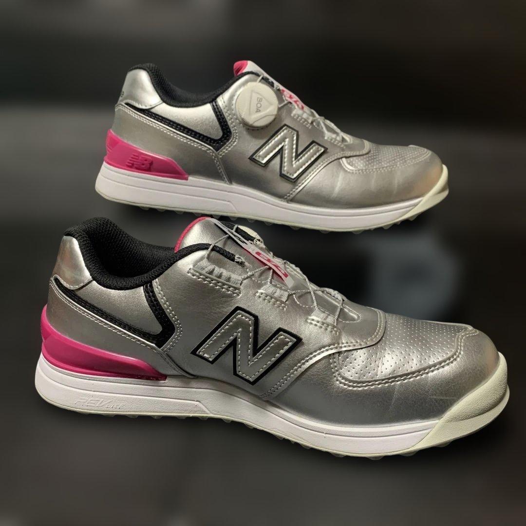 【美品】ニューバランス　ゴルフシューズ　シルバー　24センチ