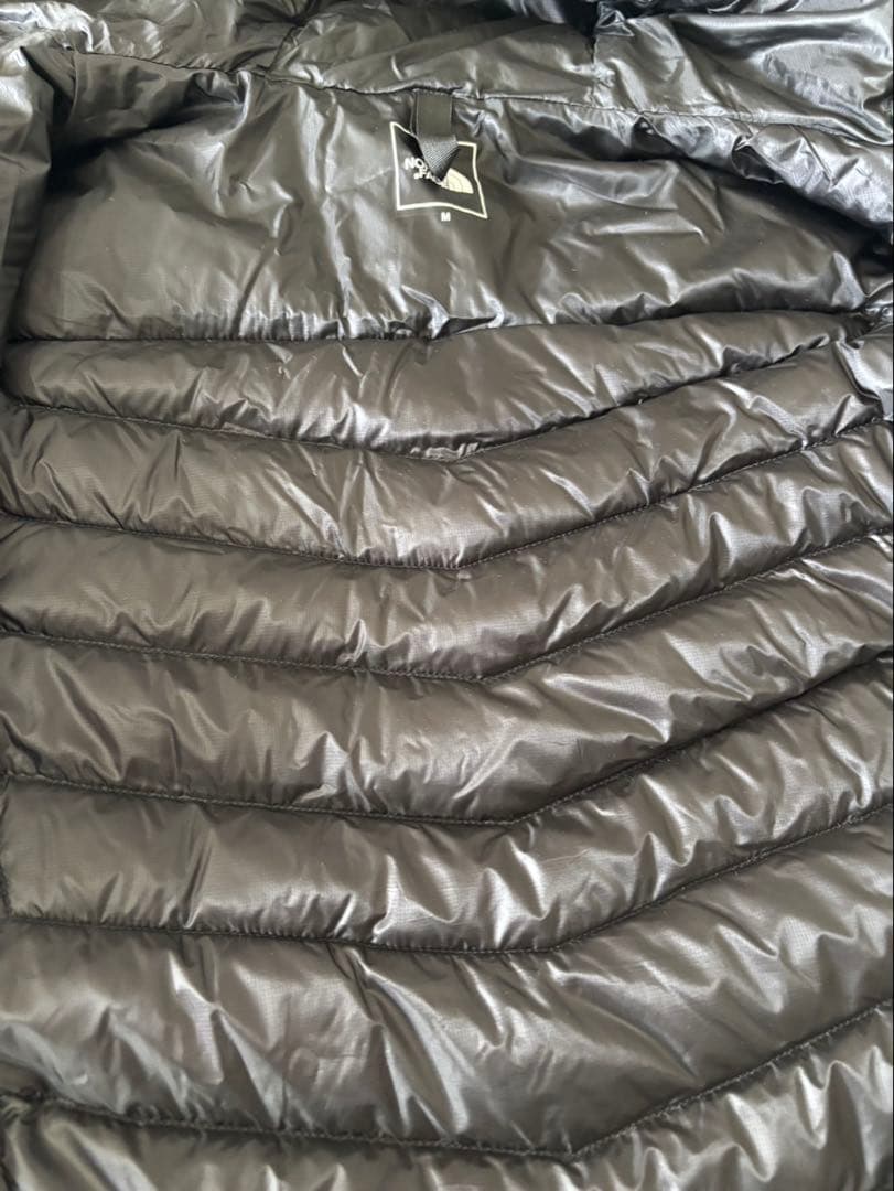 THE NORTH FACE フード付きダウンジャケット ブラック　軽量ダウン