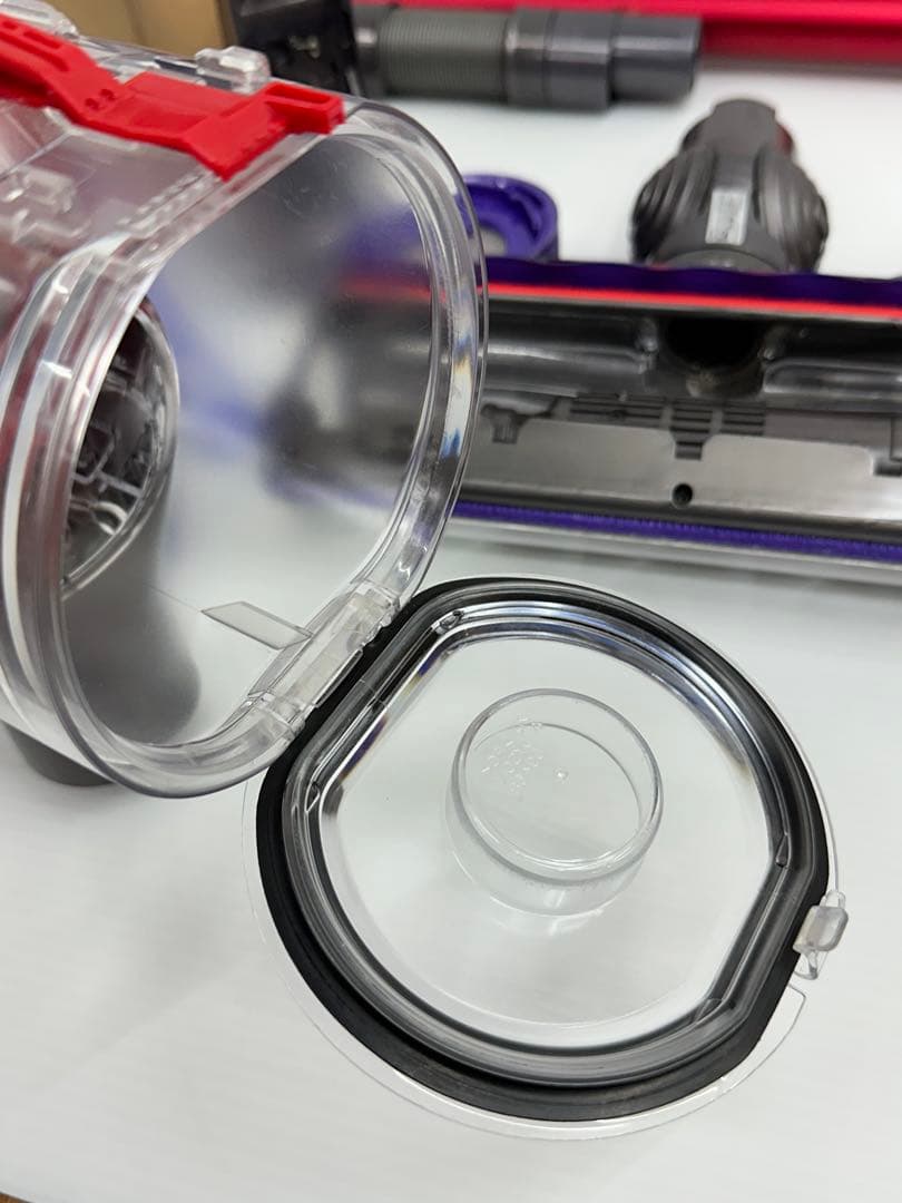 美品　綺麗　ダイソン掃除機　SV25 新品バッテリー付き　セット　中古　動作保証