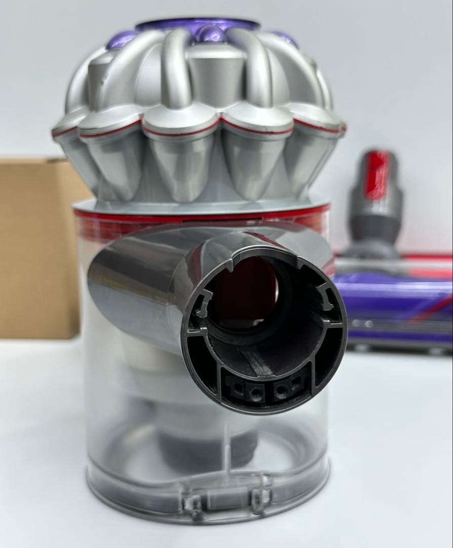 美品　綺麗　ダイソン掃除機　SV25 新品バッテリー付き　セット　中古　動作保証