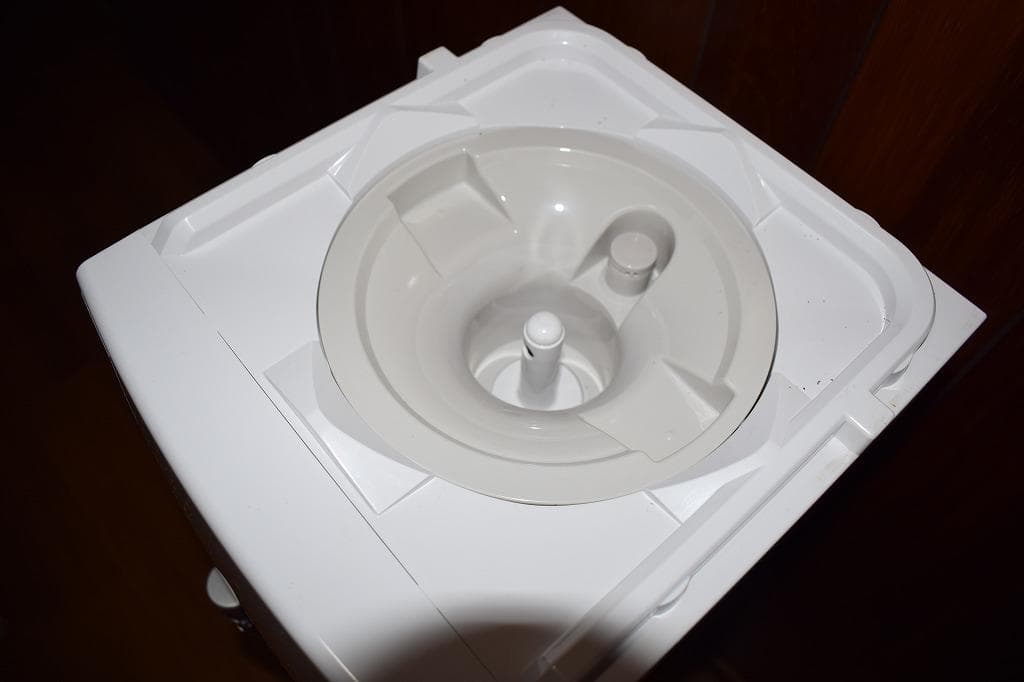 あき　新品同様★ウォーターサーバー HC14D1L-WD-WB SM3