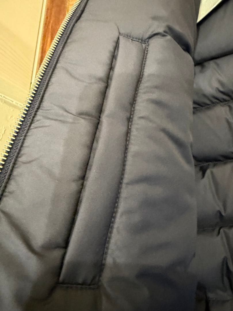 【PRADA】ダウン正規店購入新品未使用品