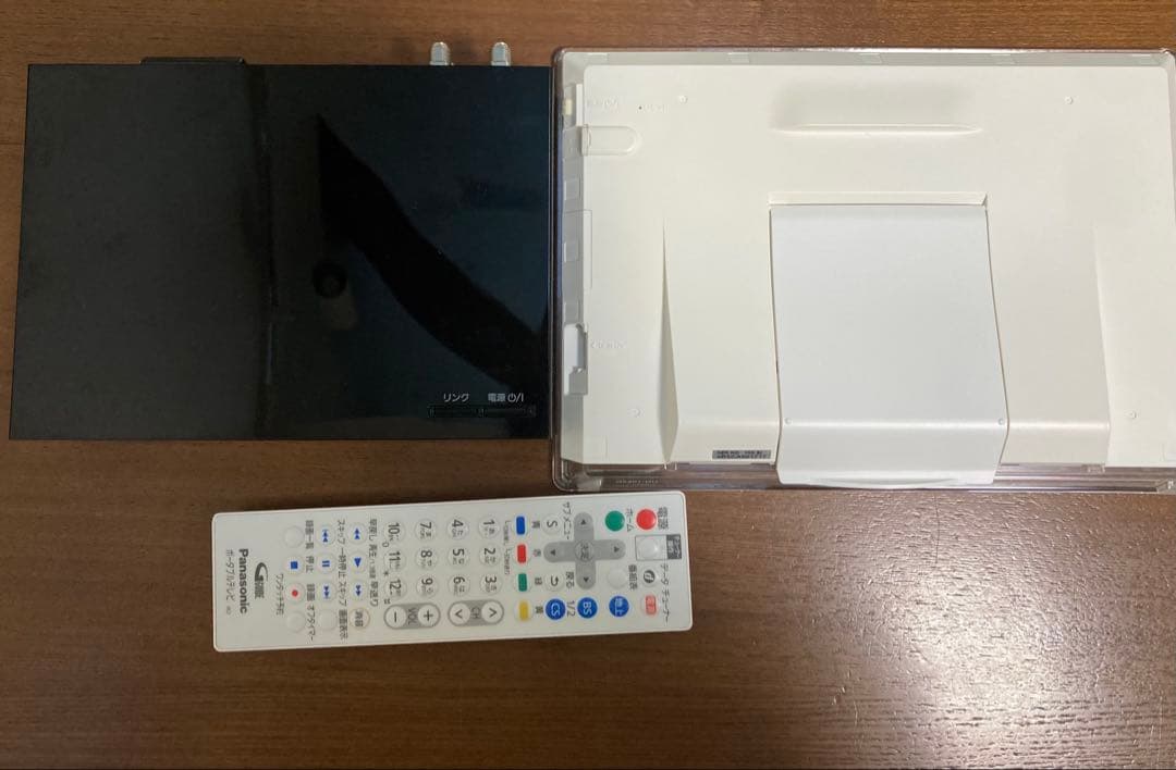 UN-10E5-W プライベート・ビエラ ポータブルテレビ