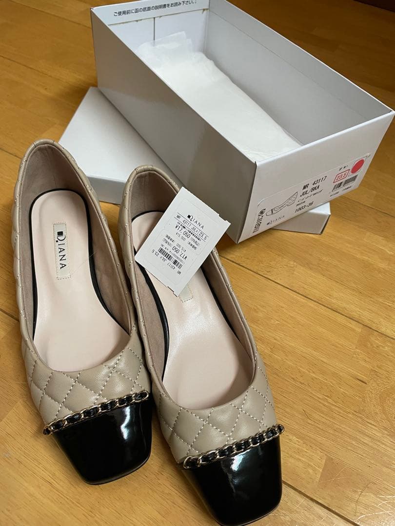 【美品】DIANA キルティングローヒールパンプス23.5cm