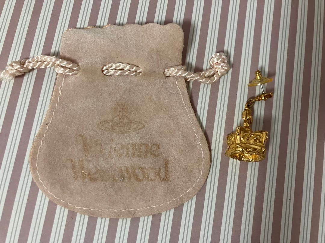 vivienne westwood クラウン　ピアス