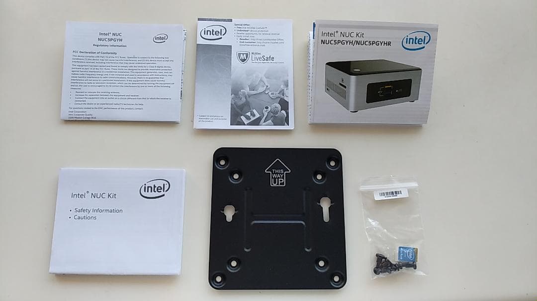 【値下げ】Intel NUC NUC5PGYH メモリ交換＋貴重MLC SSD