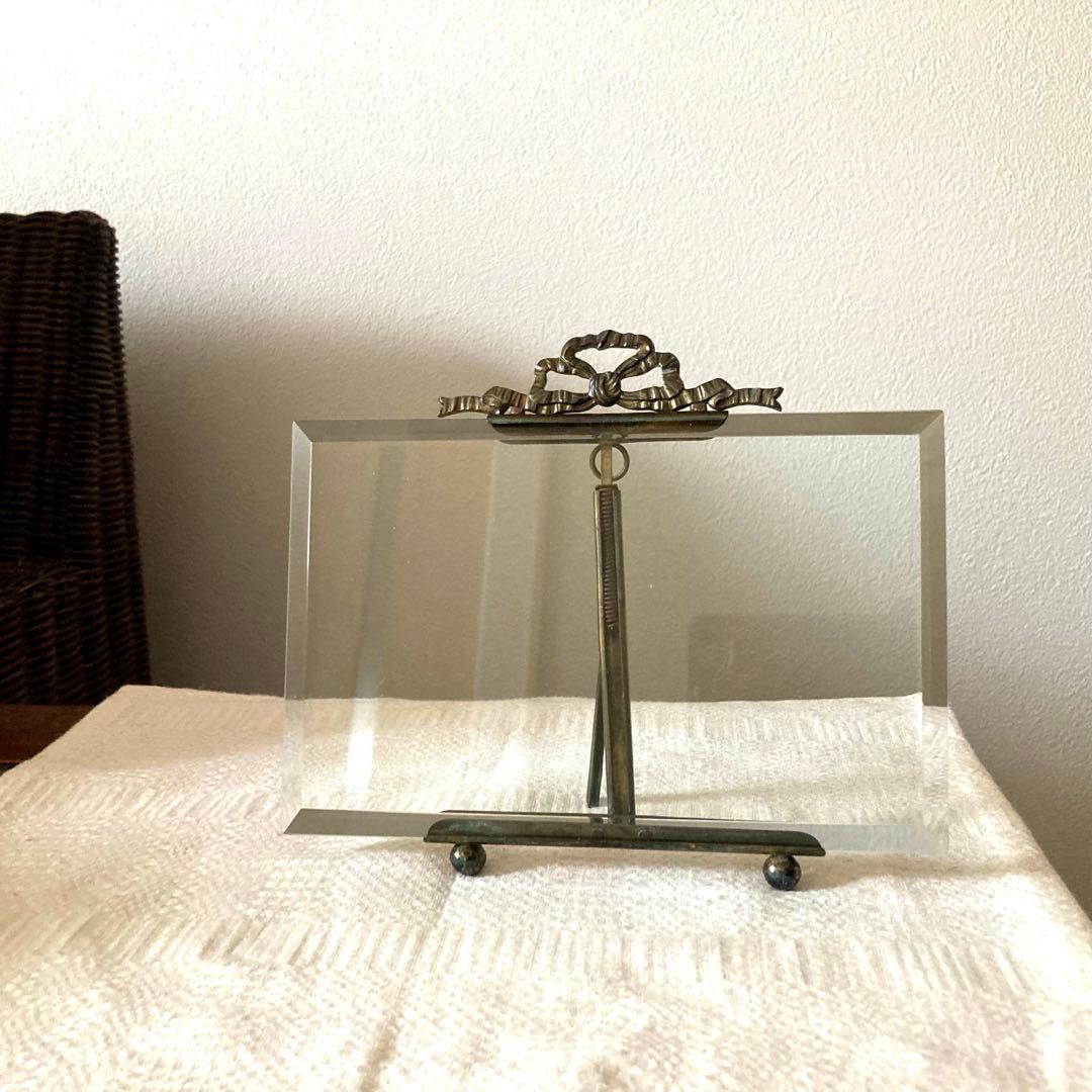 フランスアンティーク　ガラスと真鍮　リボンモチーフのフレーム希少サイズ