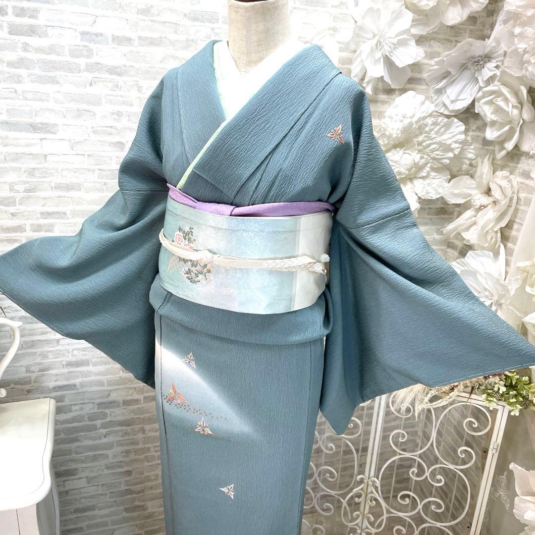 青緑色 小紋着物 刺繍入り
