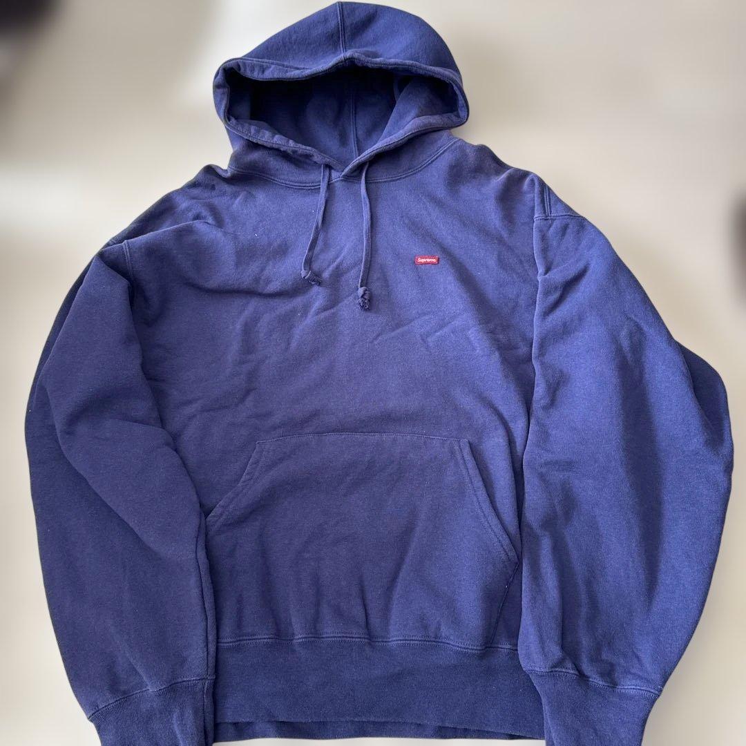 パパイヤ松本様Supreme ネイビー スモールロゴ　フード付きスウェット