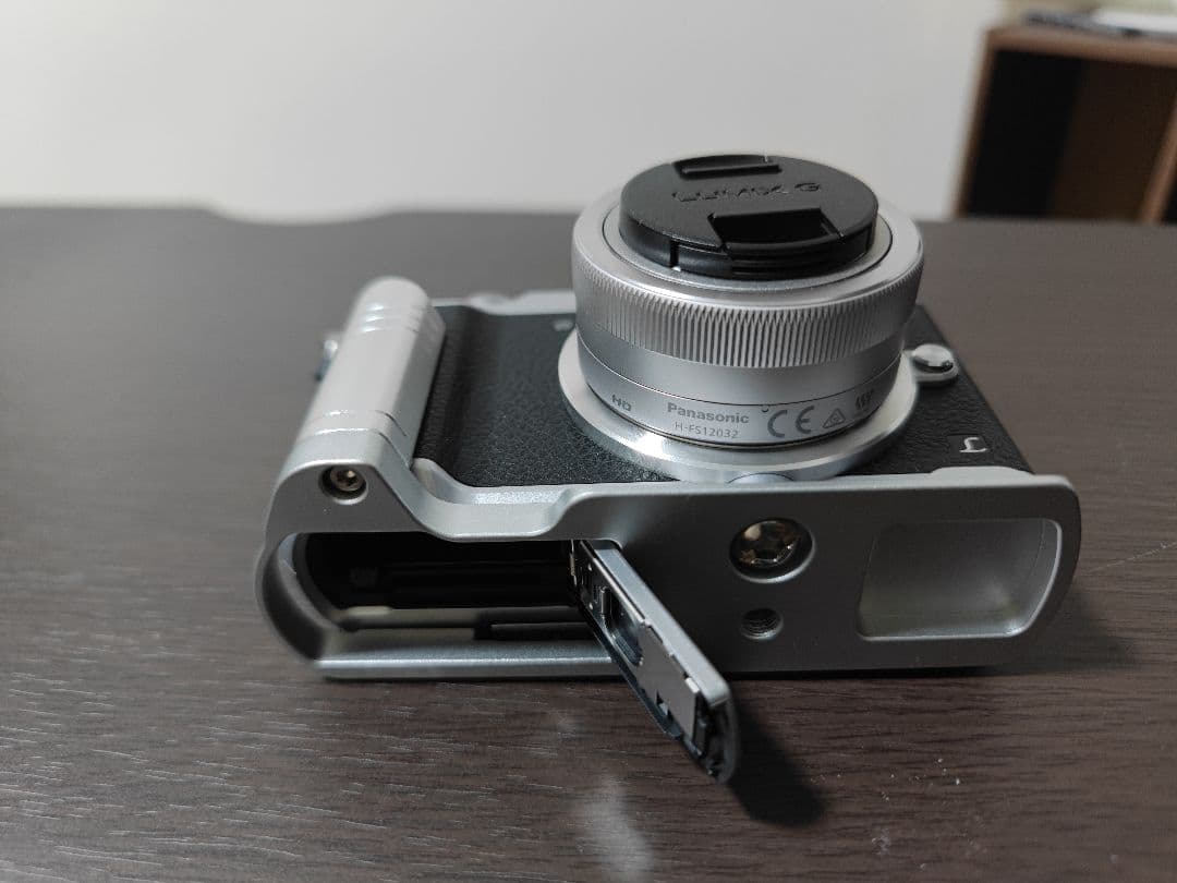 超美品(シャッタ数306回) LUMIX DMC-GX7MK2K