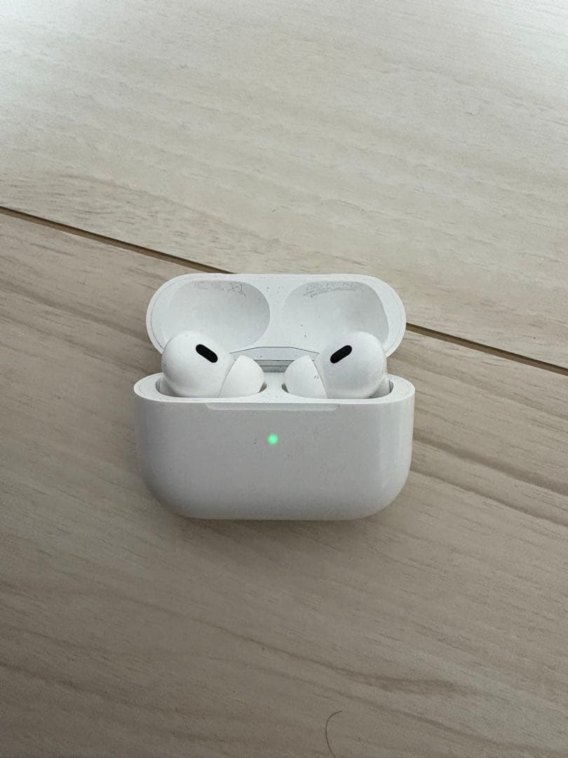 AirPodsPro第二世代（A3047）ホワイト 本体 充電ケース付き