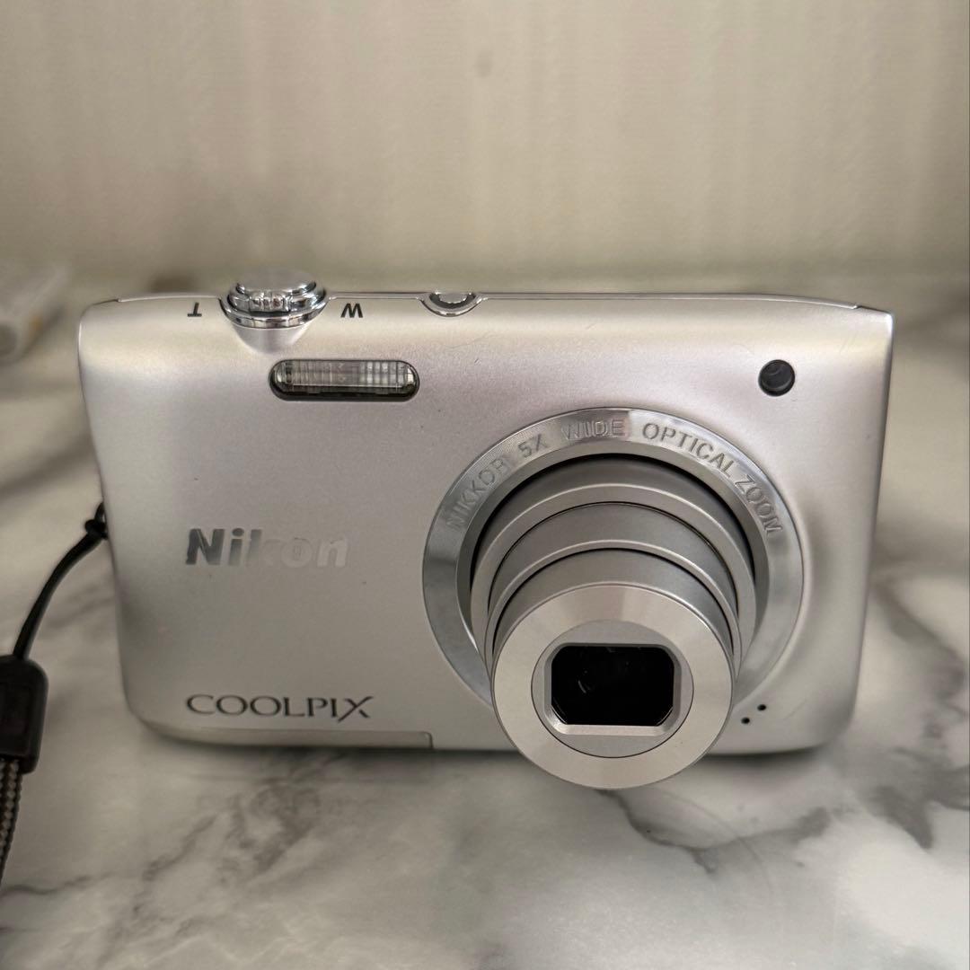 Nikon COOLPIX S2900 シルバー コンデジ デジカメ