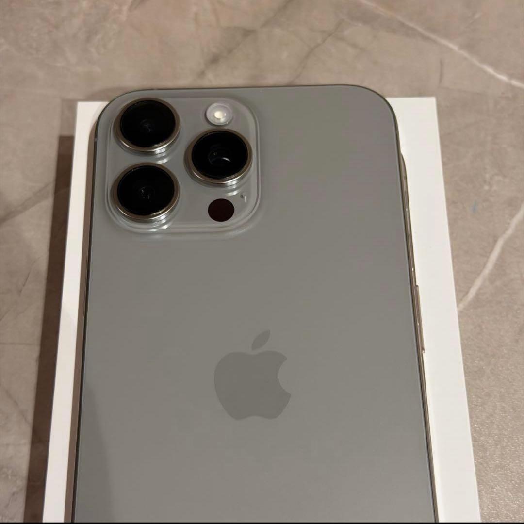 iPhone 16 ProMax 256GB ナチュラルチタニウム　SIMフリー