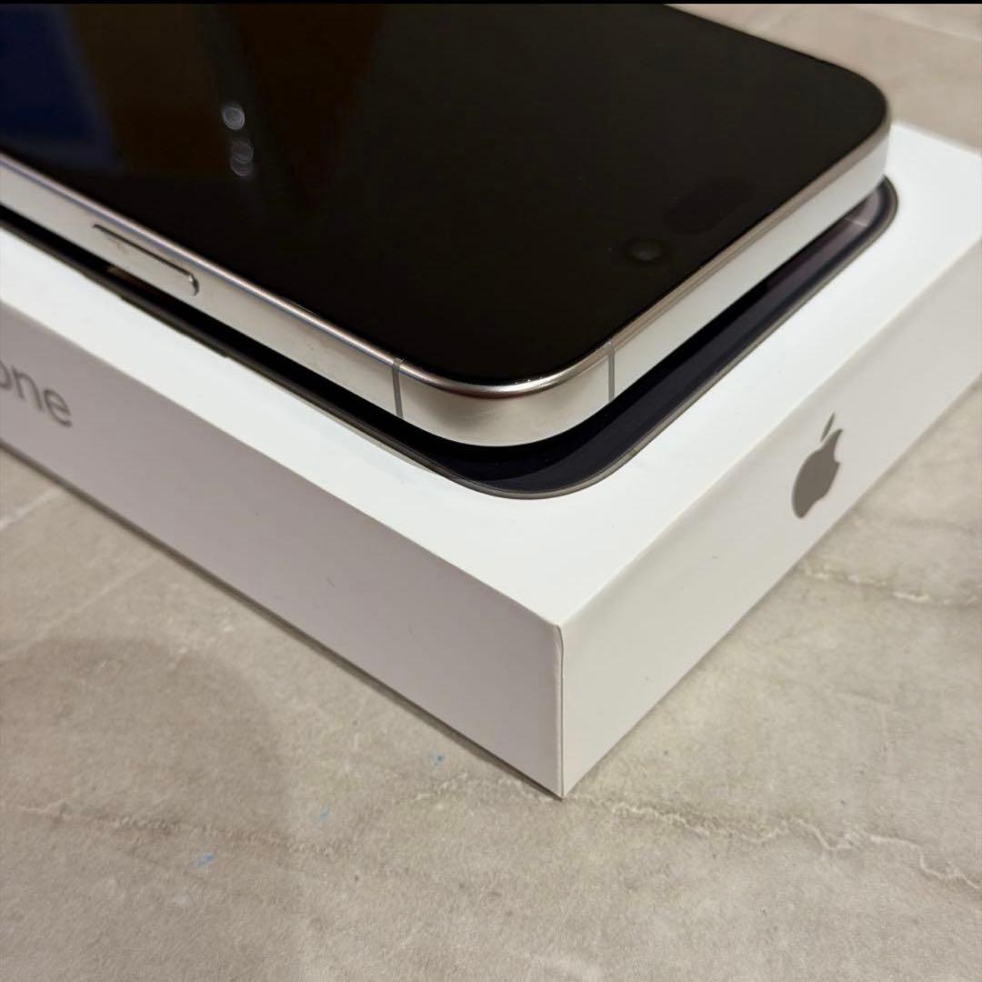 iPhone 16 ProMax 256GB ナチュラルチタニウム　SIMフリー