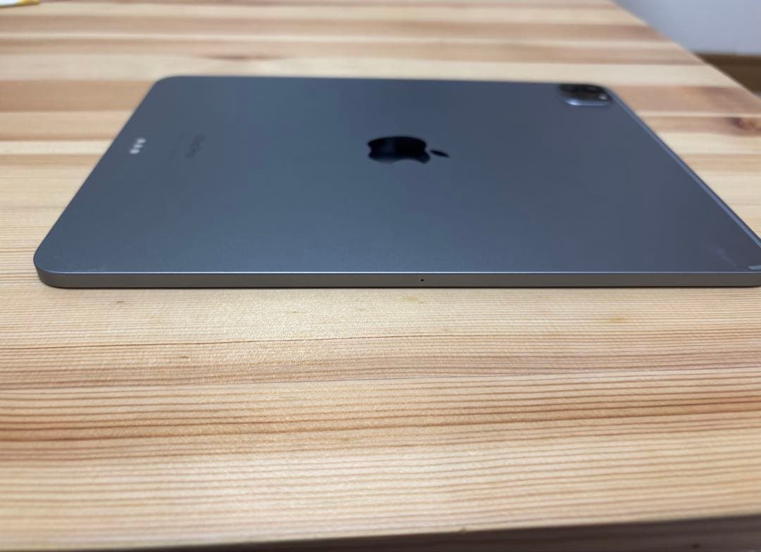美品 iPad Pro 第４世代　11インチ　AppleCare+残あり