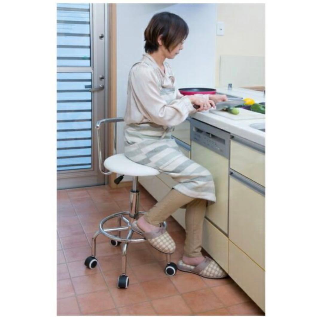 【新品＊未使用】キッチンスツール　キャスターチェア　くるくる椅子