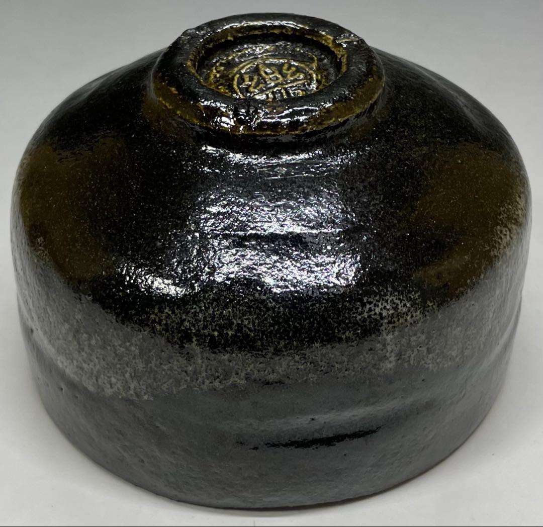 五代　楽吉左衛門　宗入　黒茶碗　共箱(四方桟盛蓋) 　仕覆　共布　e432a