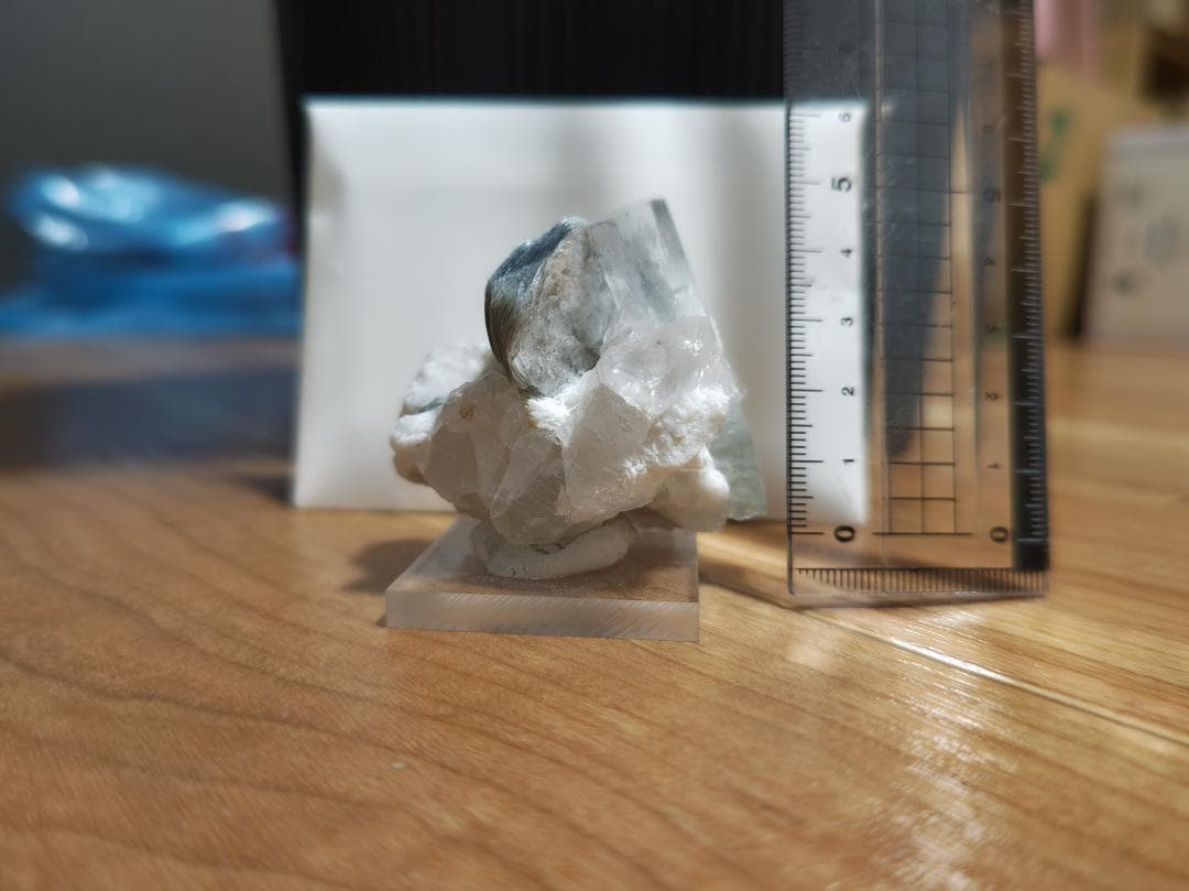 鉱物標本　雲母・アクアマリン・ゴシェナイトの結晶