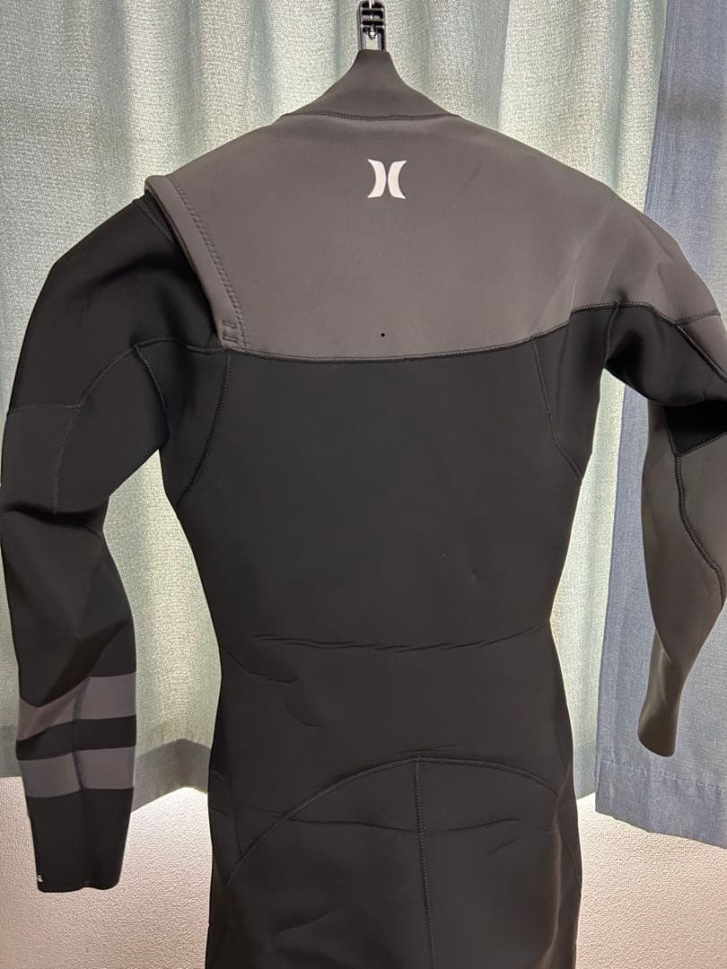 【新品同様　早い者勝ち】Hurley ハーレー　ジャーフル　ウェットスーツ