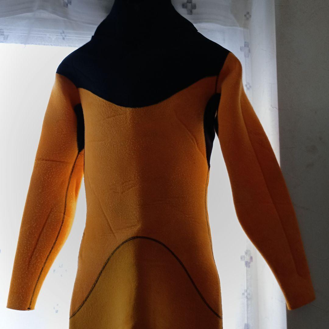 ウェットスーツ、セミドライ 地模様カモ柄、5㎜3㎜ M