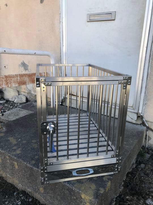 ステンレス鋼製ペットケージ