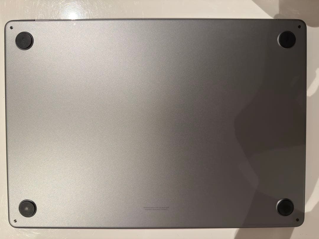【美品】MacBook Air（2023年／M2チップ／16GB／512GB）