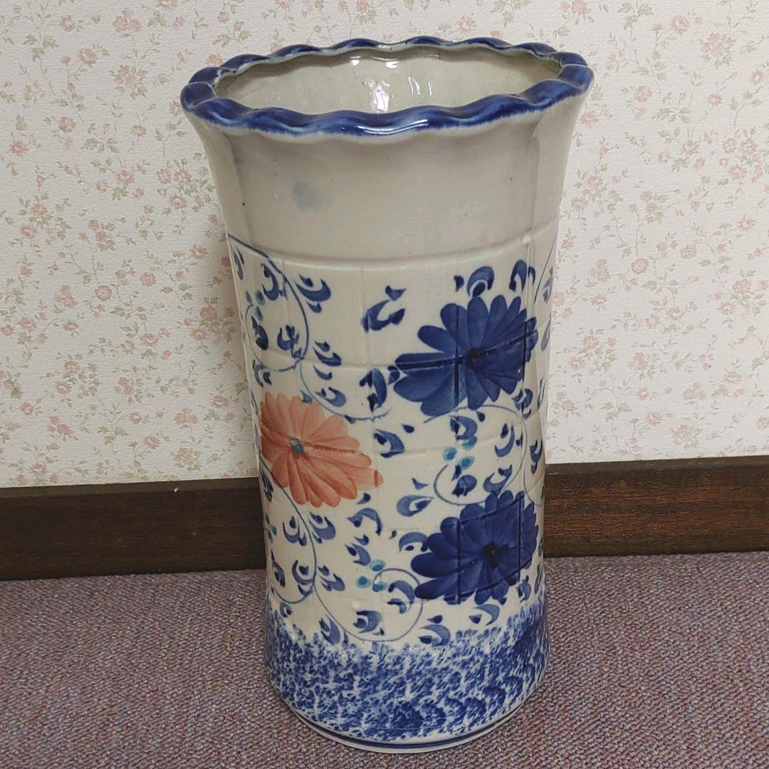 青とオレンジ色の花柄 傘立て 花器