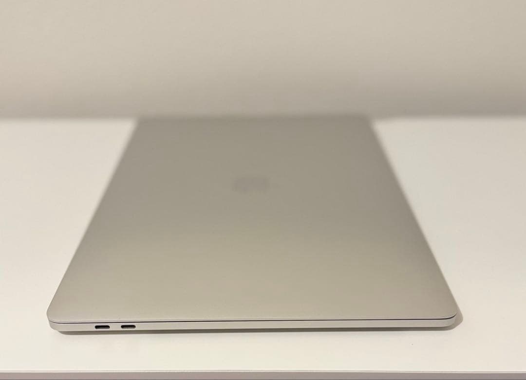 Macbook Pro 2017 15インチ 今年最新mac os