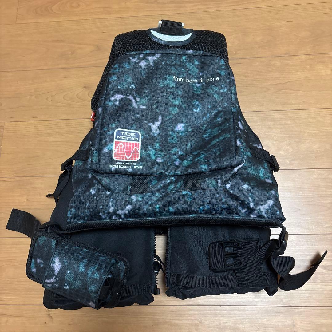 美品　MZX タイドマニアライフジャケット mazume カモ柄