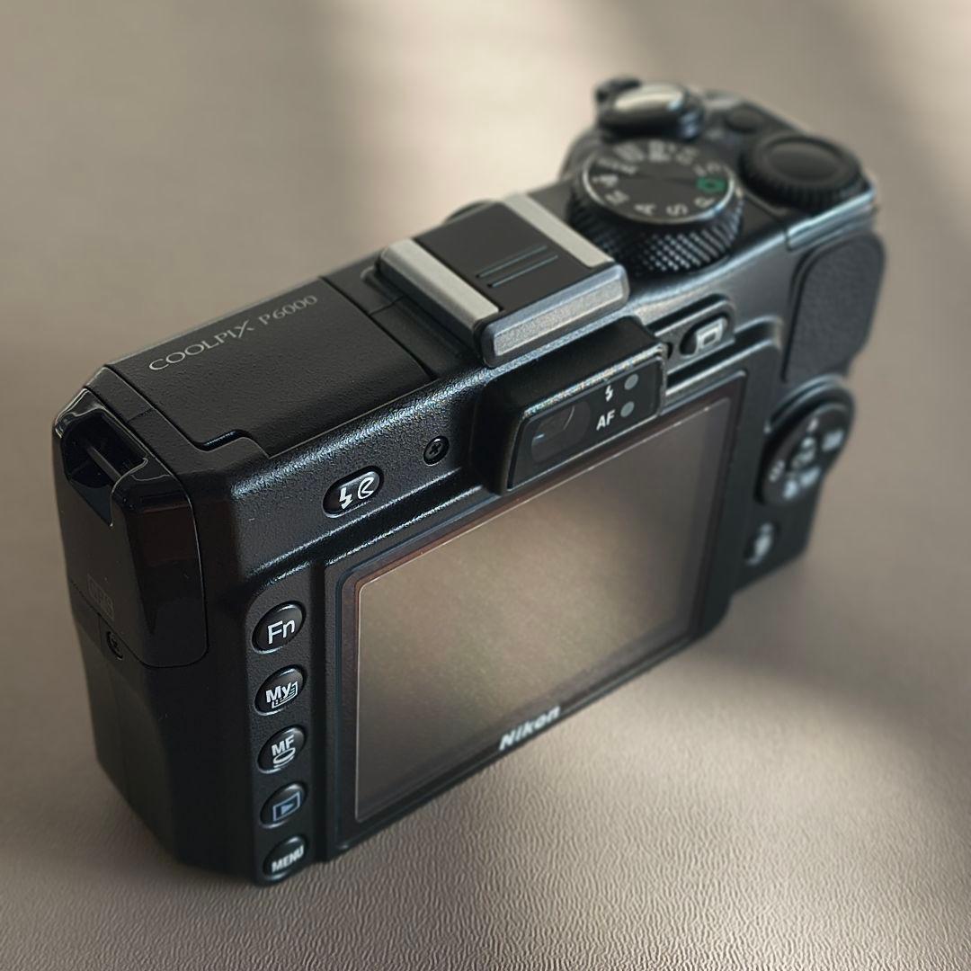 【極美品】Nikon デジタルカメラCOOLPIX P6000