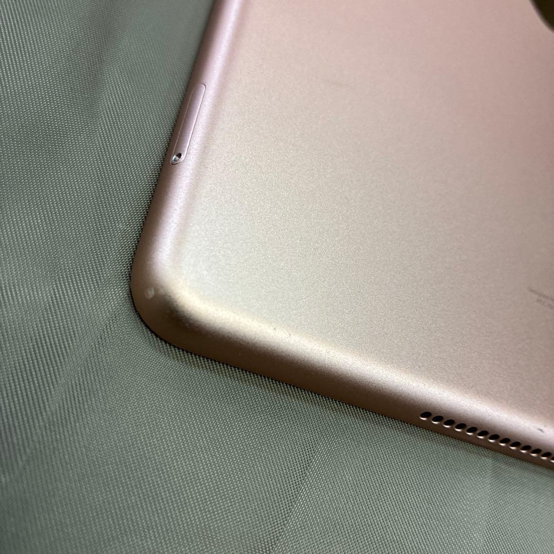iPad 9.7インチ 第6世代 Wi-Fi+SIMフリー 32GB
