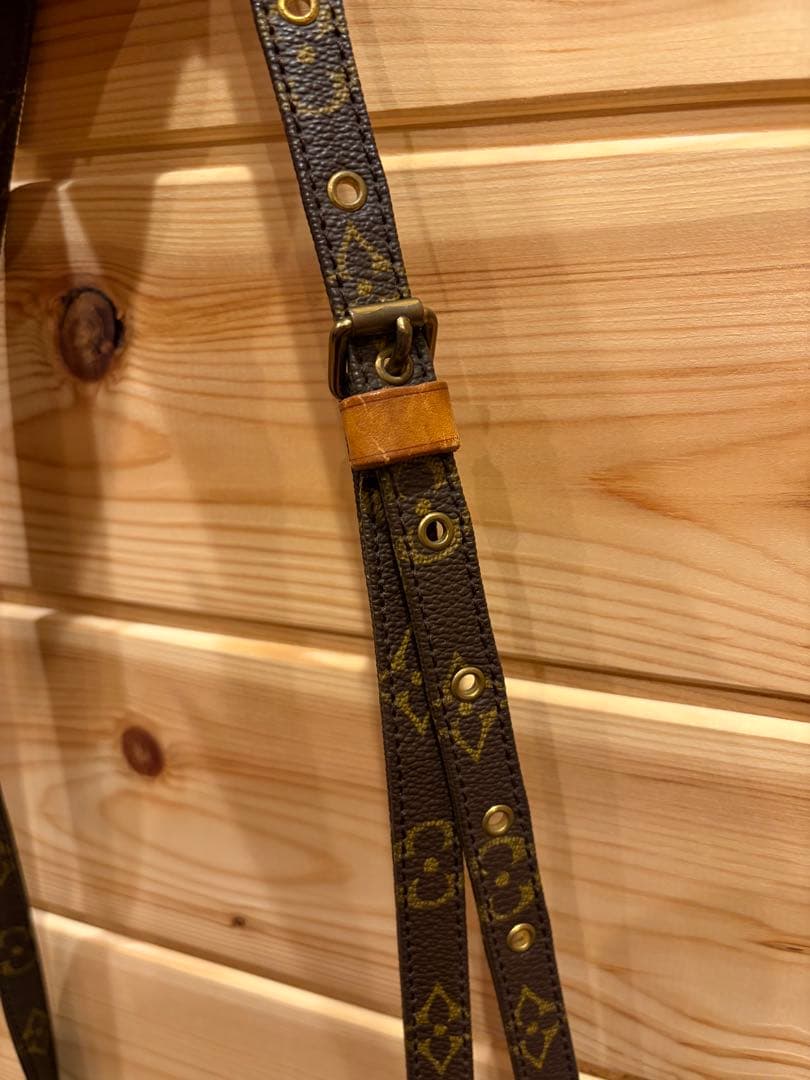 Louis Vuittonモノグラムショ ルダーバッグ マルリーバンドリエ ール