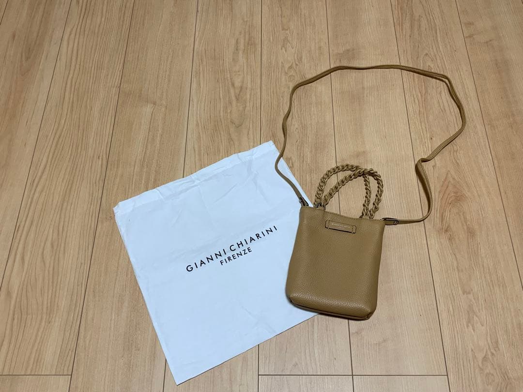 GIANNI CHIARINI 2WAYショルダーバッグ スマホ　ベージュ　本革