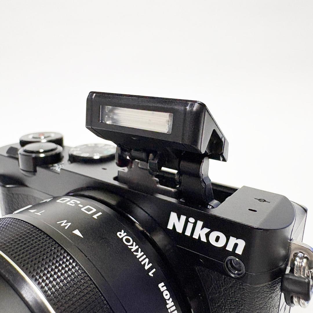 【美品】Nikon Nikon1 J5 ダブルレンズキット ブラック