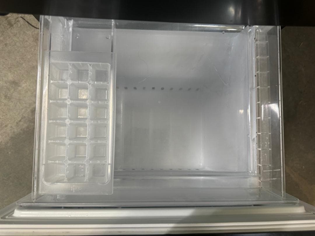 大阪送料無料★3か月保障付き★冷蔵庫★2023年★YRZ-F15J★IR-42