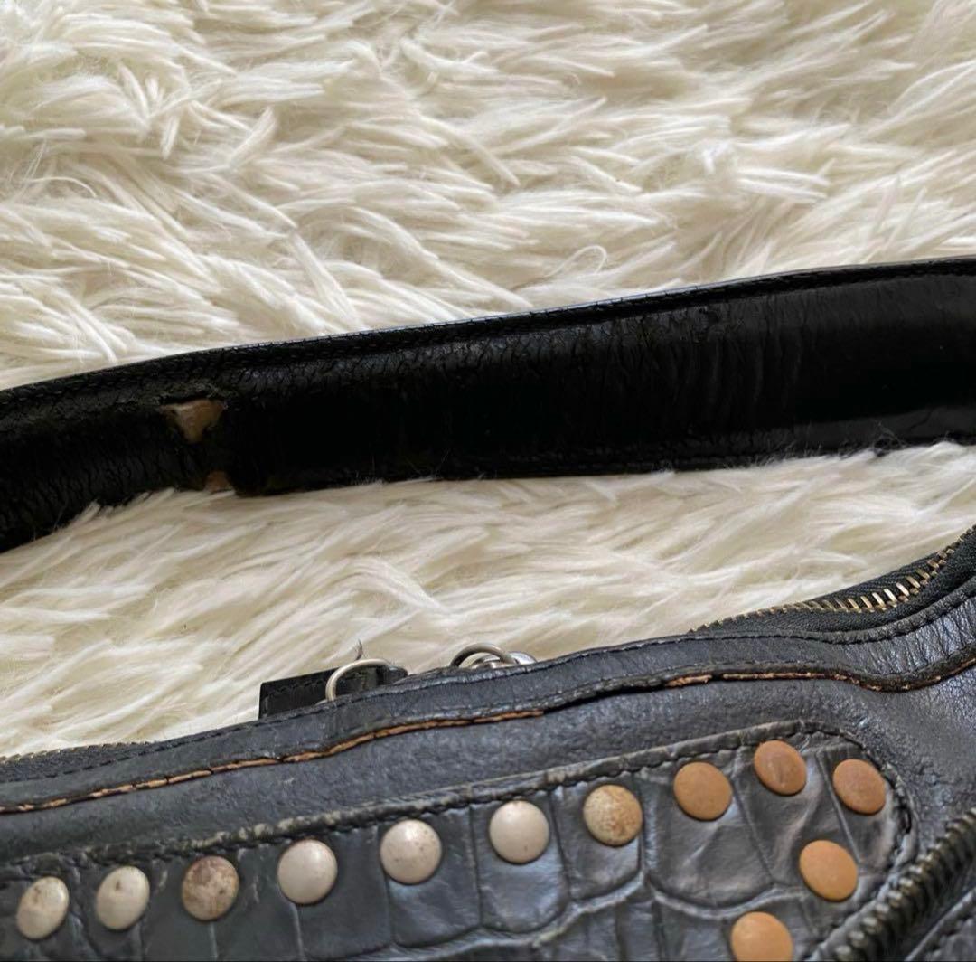 ヴェルサーチ ホーボー ショルダーバック メデューサ レザー スタッズ 黒