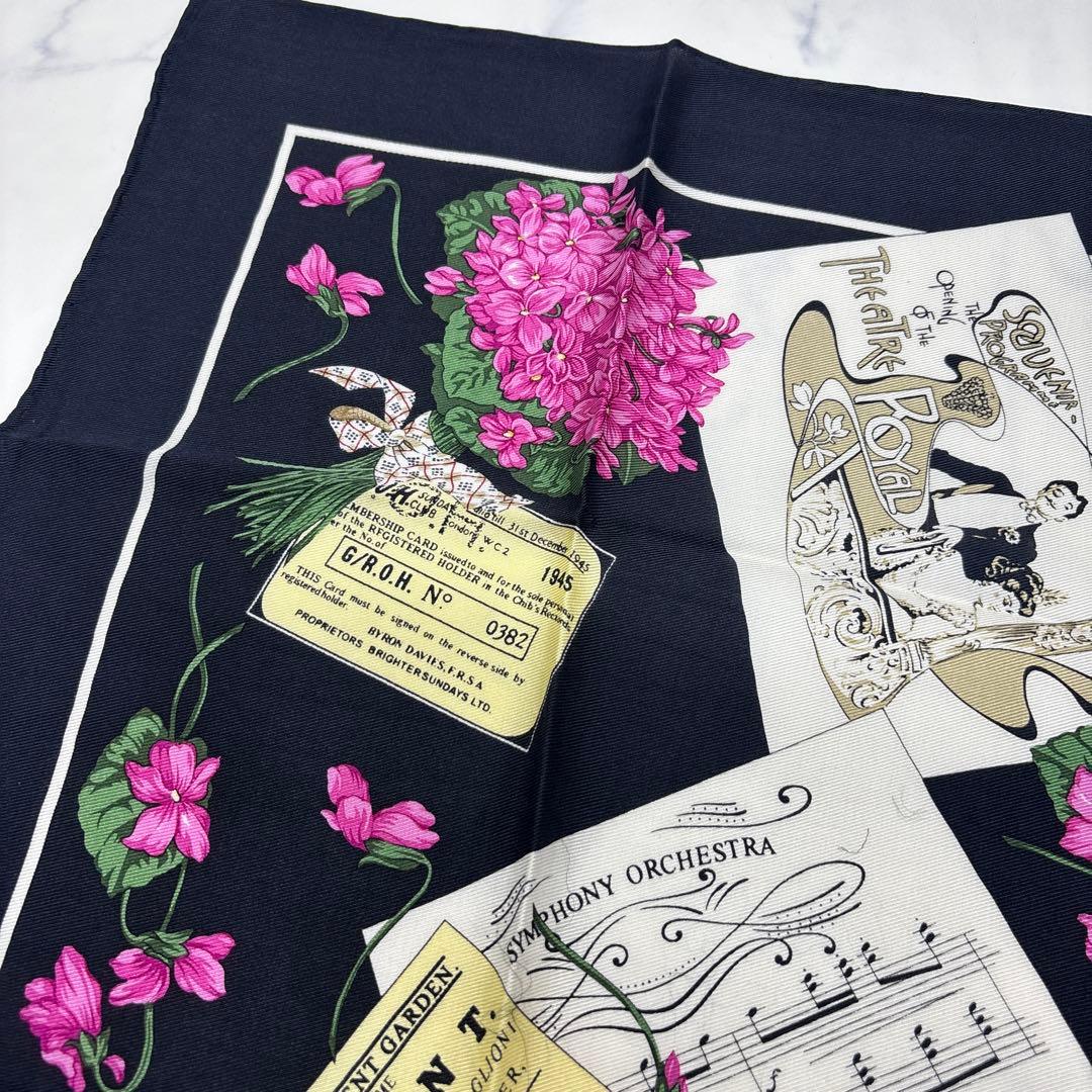 0527 バーバリー　大判ハンカチ　扇子　希少　レア　未使用　タグ付き.