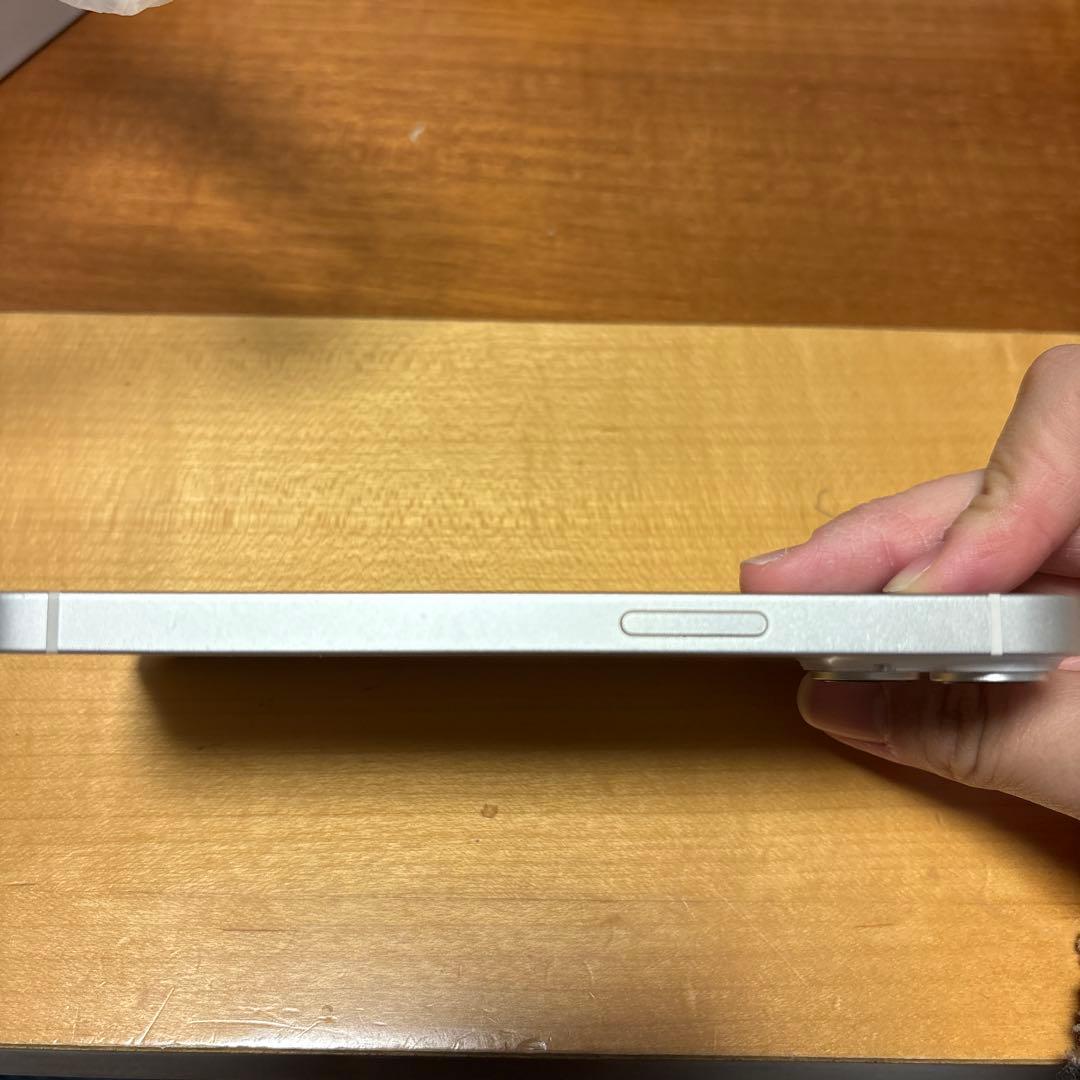 Apple iPhone 14 ホワイト本体
