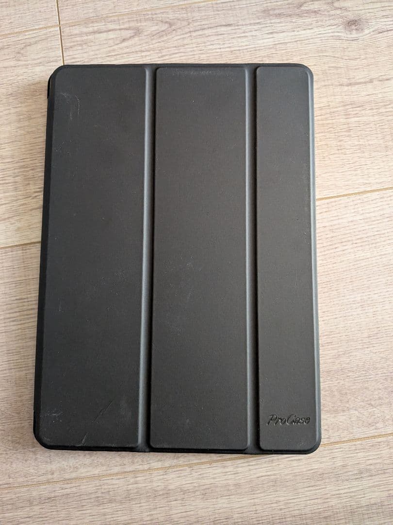 iPadAir2 本体 ブラックカバー付き 64GB