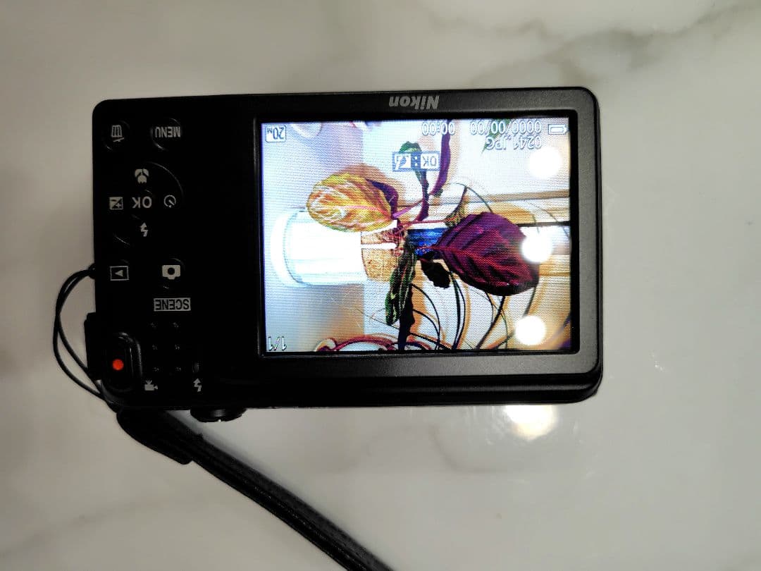 nikon coolpix a300 デジタルカメラ ニコン　ブラック