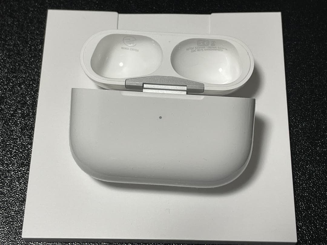 美品 Apple AirPods Pro(第2世代) Lightning+おまけ