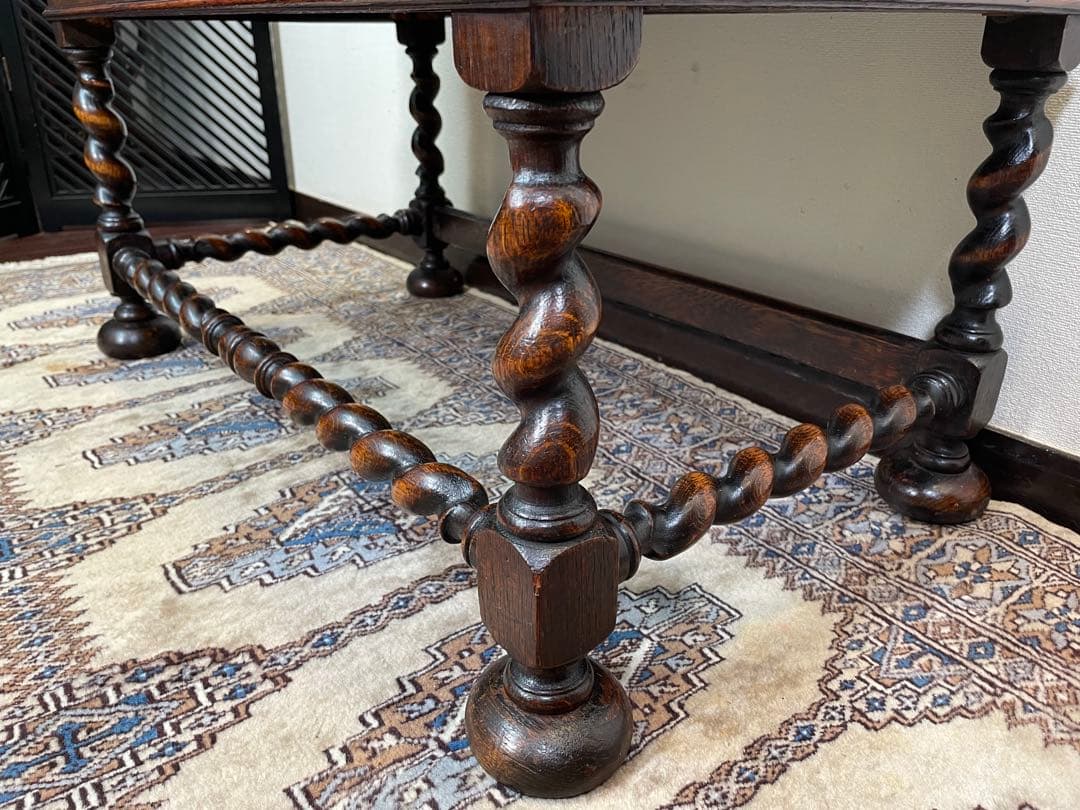 端正なフォルム♪ 英国 アンティーク ライティングビューロー ツイストレッグ