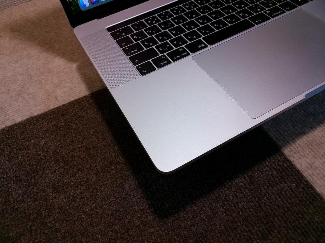 MIEMaMa 　MacBook Pro2018 A1990 15㌅