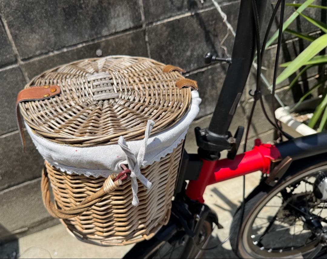 折りたたみ自転車　オシャレ　可愛い　ブラック　赤